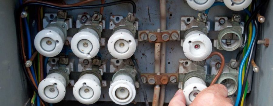 electrical-knob-and-tube-wiring-removal-services